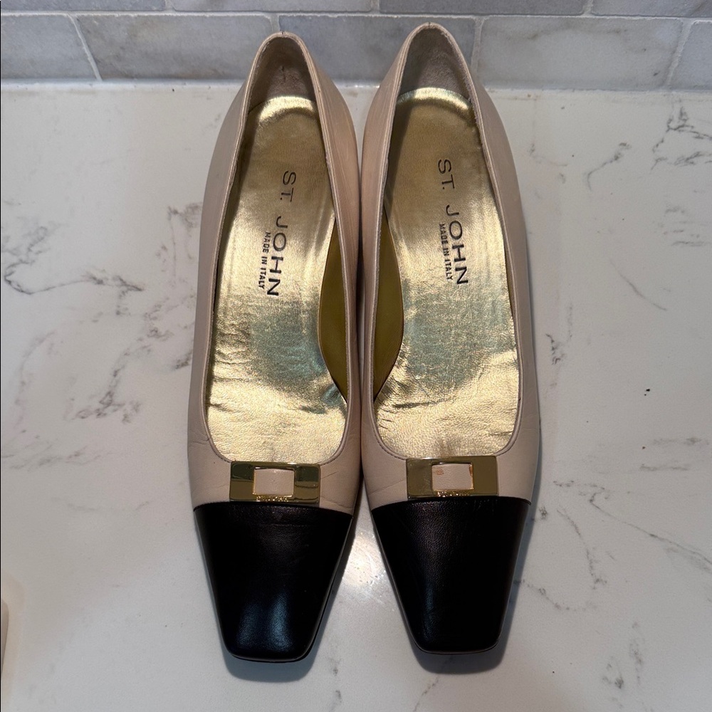 St. John Elegant Black and Cream Loafers